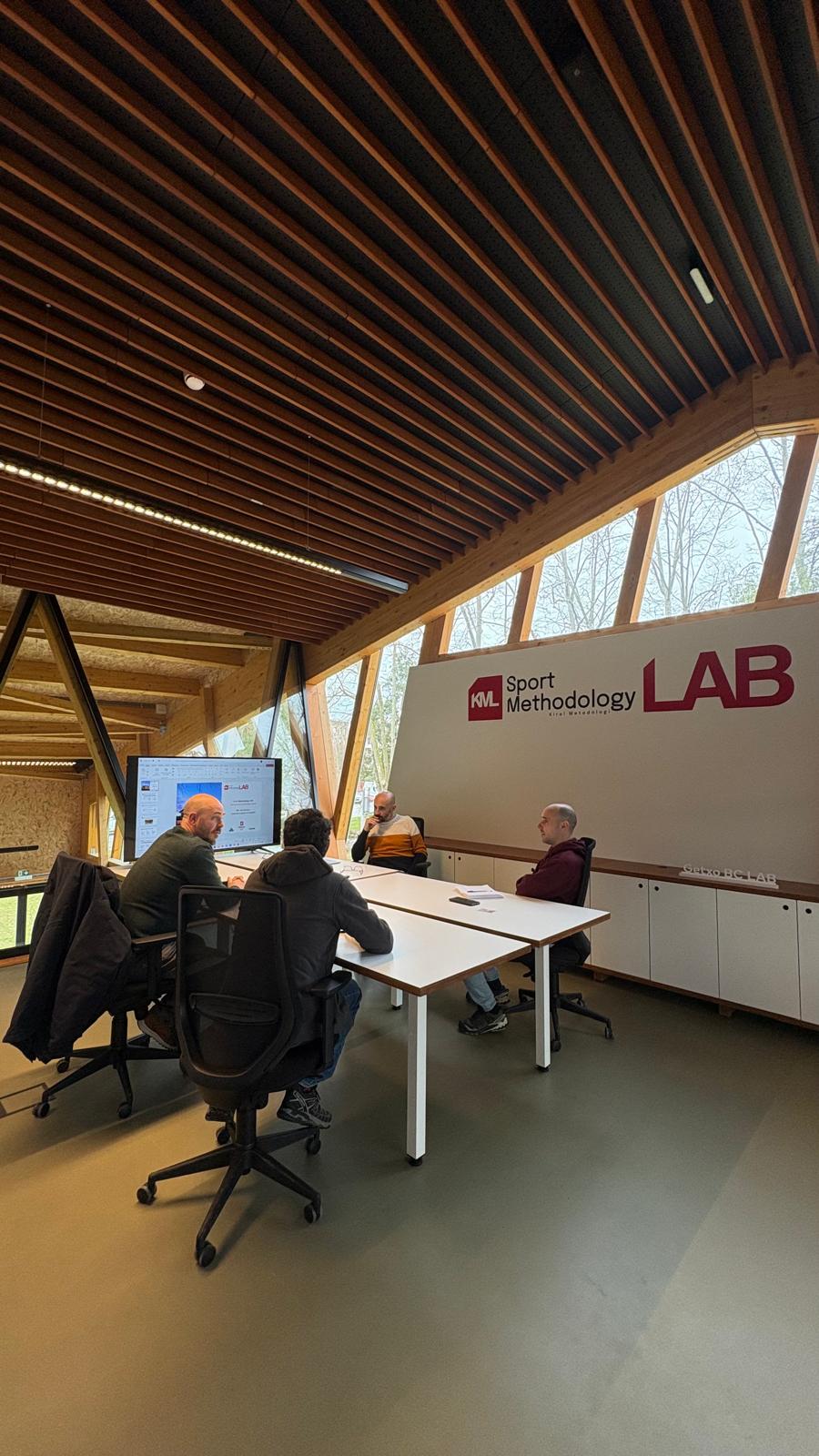 El Kirol Metodologi LAB se adentra en el trabajo técnico del Karate Kushikan