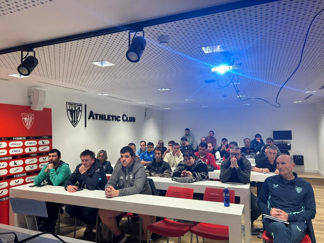 Primera reunión de trabajo del proyecto Pasa Baloia Neska para la temporada 2025/26